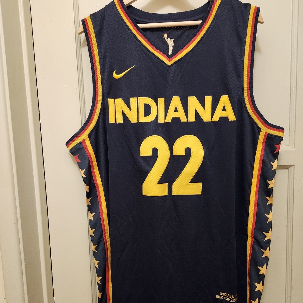 #22 Caitlin Clark, Indiana Fever, men's jersey.